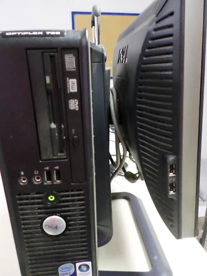 Dell Optiplex 755 Desktop PC & Monitor E6550 Core 2 Duo 2.66 GHz 4Gb MEM 500Gb - Image 1 of 4