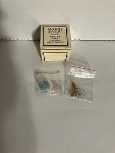 Pendientes perforados convertibles Avon "Delicate Drop" 1982 - nuevos en caja - Imagen 1 de 4