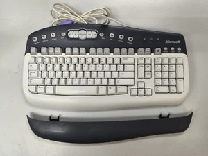 Microsoft MultiMedia Keyboard 1.0A, KB-0168, PS/2, Tested and Working -No Yellow - Picture 1 of 2