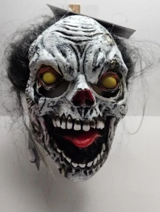 Halloween Light Up Skull Mask Creepy Skeleton Ghoul Never Used - Picture 1 of 6