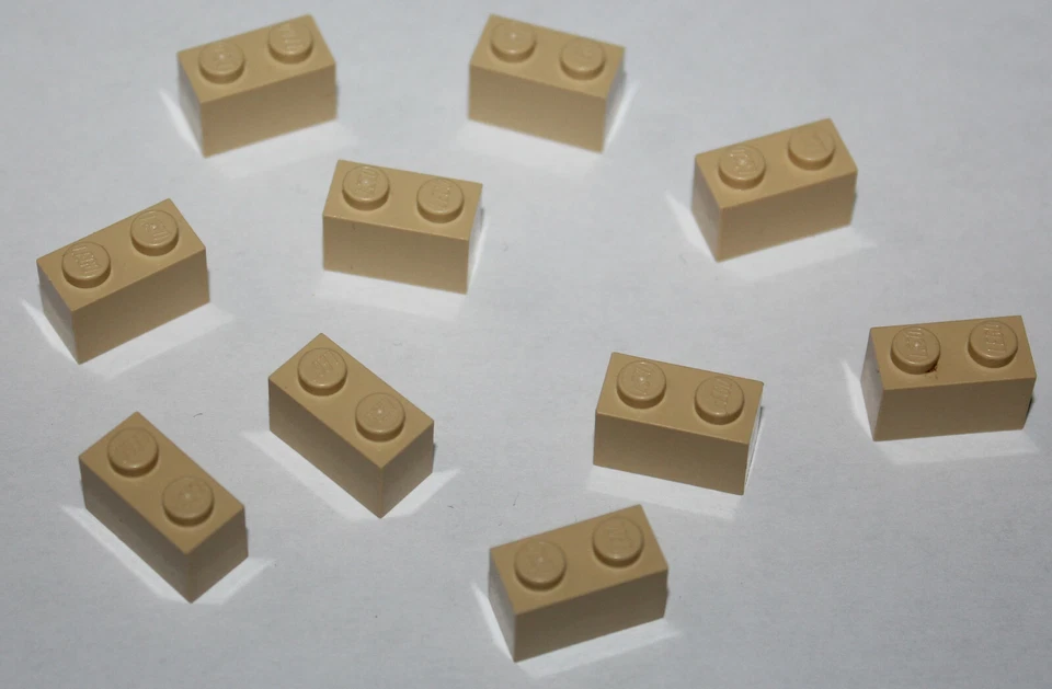 10 x Lego Tan Brick 1x2 ref 3004/set 7194 10220 7184 10214 10131 4852 4768 4730 - Photo 1/1