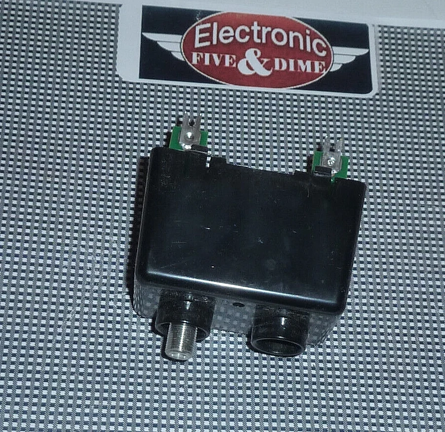 Winegard CB-8269 Coupler Board and Housing for Winegard Platinum Series UHF VHF - Image 1 of 2