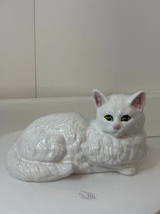 Vintage Bordallo Pinneiro Ceramic Portugal White Persian Cat Figurine Statue  - Picture 1 of 13