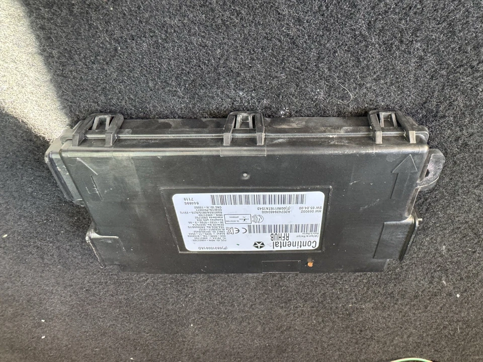 2017 Dodge challenger hellcat Manuel Hub Receiver - Mopar (68283458AC) - Image 1 of 4