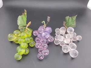 VTG FACETED MCM LUCITE GREEN~PURPLE~BLUSH GRAPE CLUSTERS~BRANCH LEAVES 5.5"X3.5 - Picture 1 of 8
