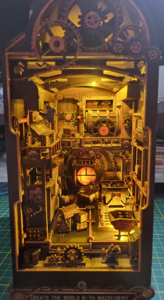 Steampunk Book Nook  (fertig gebaut) - Bild 1 von 1