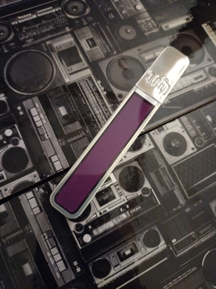 URBAN DECAY~HI-FI Shine~Ultra Cushioned Lip Gloss~Ghosted~NWOB - Imagem 1 de 1