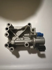 Engine Variable Valve Timing (VVT) Solenoid VVT239 fits 2010 Honda CR-V 2.4L-L4 - Picture 1 of 6