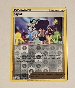 Pokémon Vivid Voltage LP/opal 158/185 Reverse Holo 2020 con funda y tarjeta de código - Imagen 1 de 7