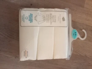 3x Süße Bodys weiß Gr. 74 v. Primark Baby Langarmbodys Neu OVP Top - Bild 1 von 2
