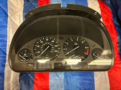 97-03 BMW 525i 530i 528 E39 velocímetro cuadro de instrumentos fabricante de equipos originales 87001313 Foto 1 de 4