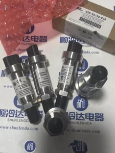 1pcs 025-29139-009 York Johnson Pressure Transducer - Picture 1 of 3