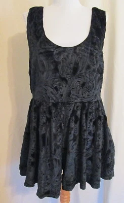 Paper Heart BLACK textured floral velvet romper shorts sz 8 (fits like 12) * New - Image 1 of 4