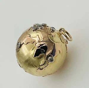 Colgante Globo del Mundo Diamante Oro Amarillo 14k Tamaño Muy Grande. 14,2 gramos - Imagen 1 de 3