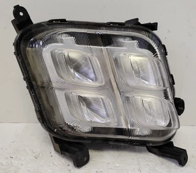 Luz antiniebla LED para pasajero derecho OEM para Kia Sorento SX SXL 2016-2018 Foto 1 de 4