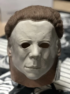 Halloween Michael Myers Mask Trick or Treat Studios 1978 Horror Collectible - Image 1 of 4