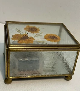 GLASS MUSIC Trinket BOX Pressed Flowers Etched Plays Where Do I Begin LOVE STORY - Picture 1 of 4