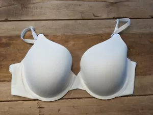 Victoria's Secret Suave Blanco Sólido 32DD T-Shirt Ligeramente Forrado Demi Bra VS!! - Imagen 1 de 2
