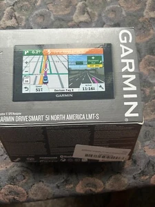 Garmin DriveSmart 51 N America LMT-S 5" GPS Navigator Unit W/Mount Bundle - Picture 1 of 7