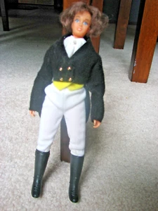 Bambola vintage Breyer Brenda Show Jumper 7,5" - Foto 1 di 3