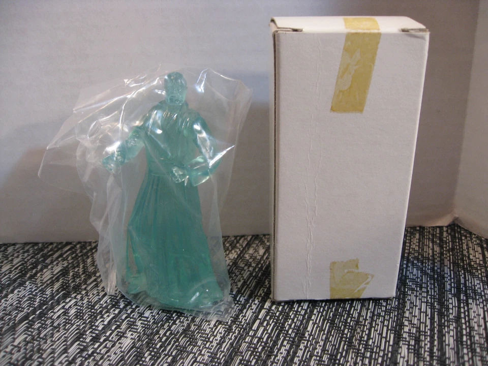 Star Wars 1997 Kenner Spirit of Obi-Wan Kenobi Figure SKU 69736 - Fan Mail away