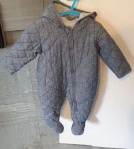 BABY GAP ALL IN ONE PRAM SUIT Baby Boy AGE 6-12 MONTHS NAVY BLUE QUILTED HOODED - Picture 1 of 6