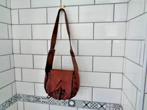 Vintage Hand Tooled Leather Ladies Shoulder Bag c1960s peg & Toggle 9x7x4in Used - Picture 1 of 24
