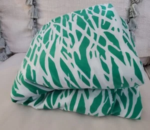 Diane Von Furstenberg DFV Queen Duvet Cover Twigs Print Green White Designer - Picture 1 of 8