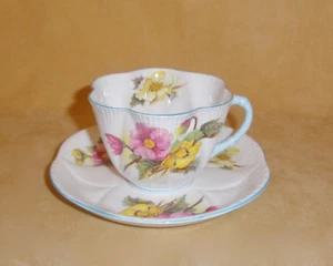 Shelley Begonia Bone China Cup & Saucer Set Dainty Design - Made in England - Picture 1 of 6