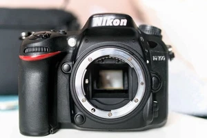 Nikon D7100 24.1 MP Digital SLR Camera - Body Only! - Picture 1 of 9