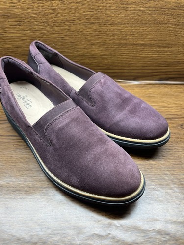 Scarpa mocassino Clarks Collection CUSHION prugna micro scamosciata comoda da passeggio