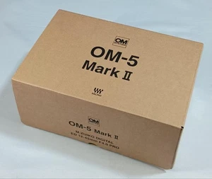 OLYMPUS OM SYSTEM OM-5 Mark II with Sand Beige 12-45mm F4.0 PRO Lens in Box - Picture 1 of 6