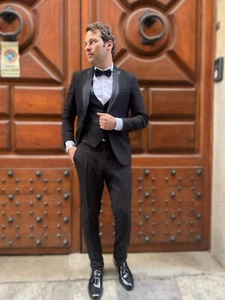 Smoking uomo gilet color nero gilet e papillon abbinati, pantaloni sigaretta - Imagen 1 de 4