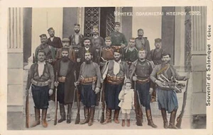 Greece - Cretan warriors in Epirus Year 1912 - REAL PHOTO Publ. A. B. Paschas - Picture 1 of 2