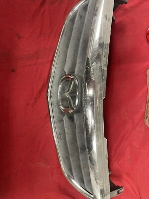 2001 Mazda 626 Grille - Image 1 of 2