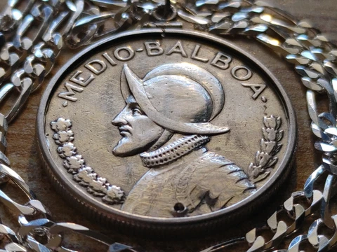 1930 Panama Silver 1/2 Balboa Conquistador Pendant w/ 18" 925 Silver Chain 31mm Cover