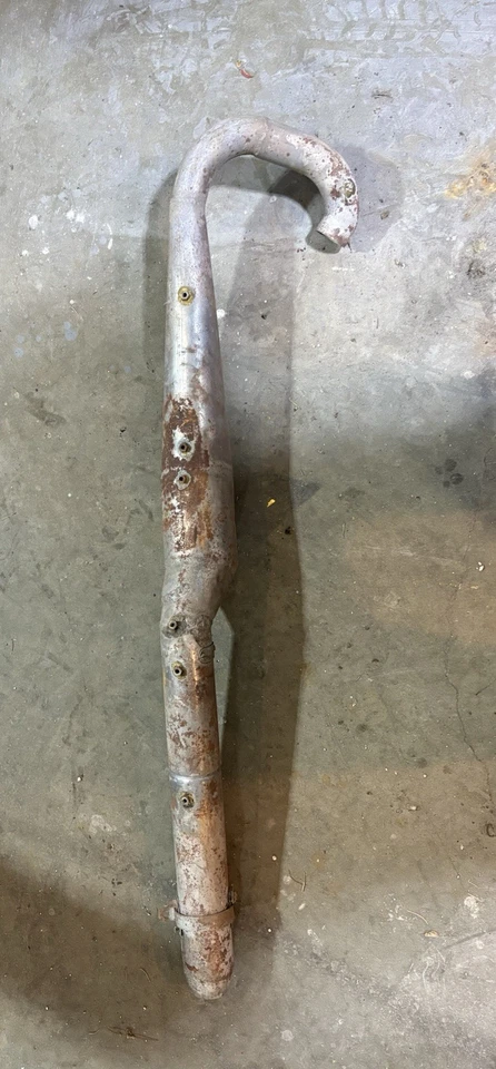 Cámara de expansión de ingeniería de par vintage Yamaha DT250 Foto 1 de 2