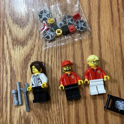 LEGO Minifiguras Solo Ferrari FXX K 75882 Ingeniero Técnico Herramientas Llantas Foto 1 de 2