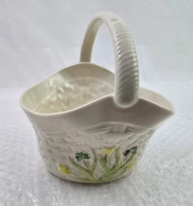 Belleek Ireland Porcelain Basket Weave Handled Basket With Raised Flowers Bunny - Picture 1 of 6