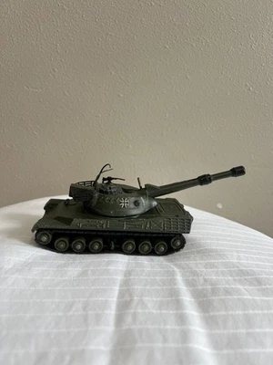 De Colección Dinky Toys 692 Leopardo Verde Grisáceo Fundido Militar Disparo Misil Acción Foto 1 de 4