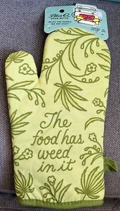 Blue Q Küche Ofenhandschuh 100 % Baumwolle Gastgeberin lustiges Geschenk ESSEN HAT GRAS DRIN - Bild 1 von 2