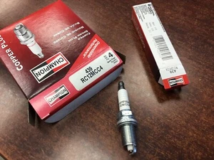 Set Of 4 Champion Copper Plus 439 Spark Plugs RC12MCC4 - Picture 1 of 2