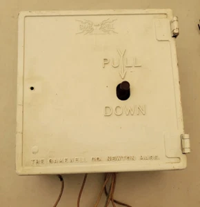Vintage Gamewell Feueralarm Anrufbox Telegraph Master Box, 1950er? Funktioniert - Bild 1 von 2