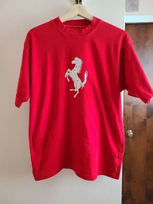 Camiseta Ferrari RARA De Colección Oficial Auténtica Para Hombre L Roja Plateada Metálica Pony Foto 1 de 4