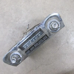 59 60 CHEVROLET IMPALA BISCAYNE MOTOROLA AM RADIO FOR PARTS OR REBUILD ONLY - Picture 1 of 9