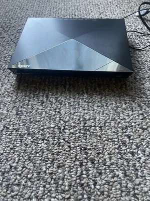 Sony BDP-S5200 Blu-ray Player no remote  - Image 1 of 3