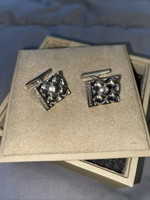 Gemelos tejidos Burberry vintage tono plata 3442260 Foto 1 de 4