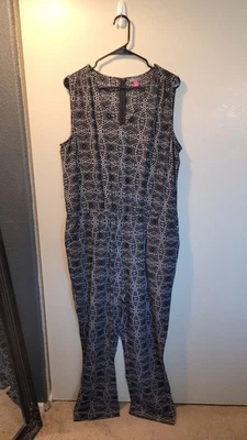 Mono para mujer talla XL Vince Camuto geométrico negro blanco bolsillos fluido Foto 1 de 4