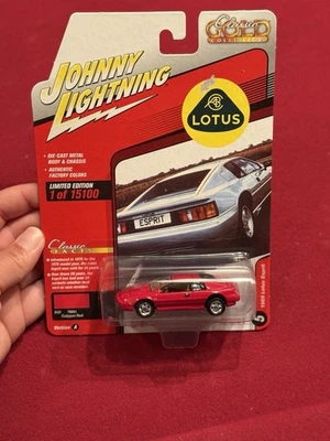 Johnny Lightning 1:64 - Classic Gold - 1989 Lotus Esprit (Calypso Red) - Image 1 of 4