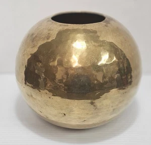 Kugelförmige Messing Vase glatt gehämmert Oberfläche Pflanzschale 8,5" Vintage MCM - Bild 1 von 8